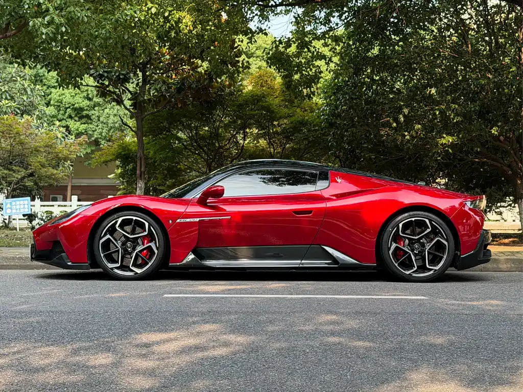 Maserati MC20 2020 3.0T Standard Edition