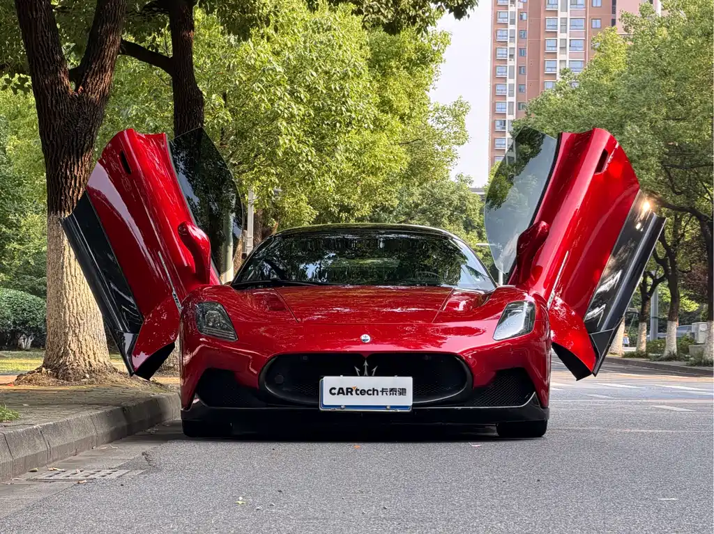 Maserati MC20 2020 3.0T Standard Edition