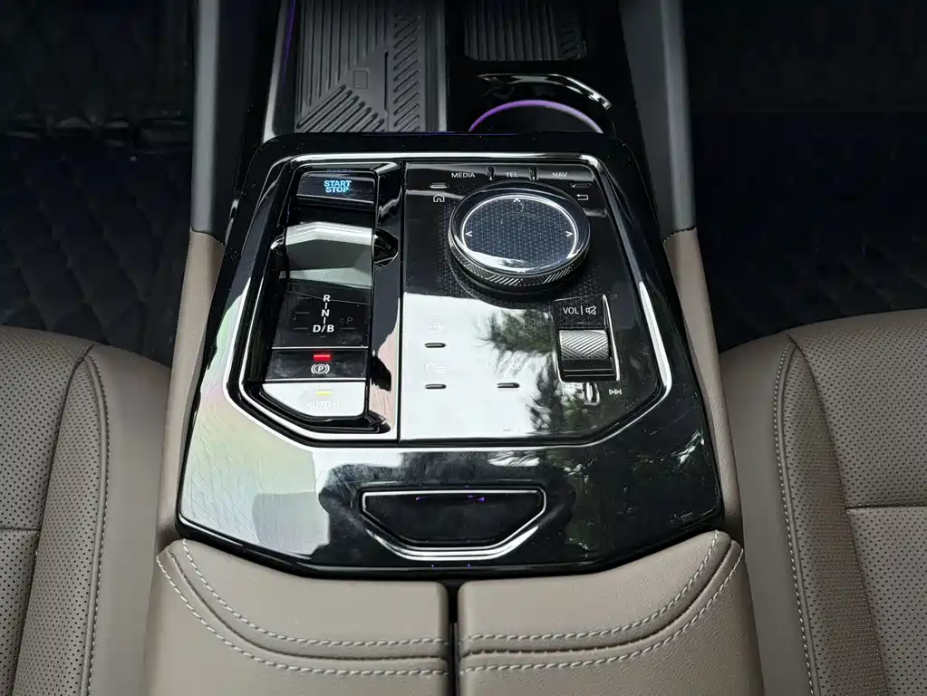 BMW i5 2024 Model eDrive 35L M Sport Package