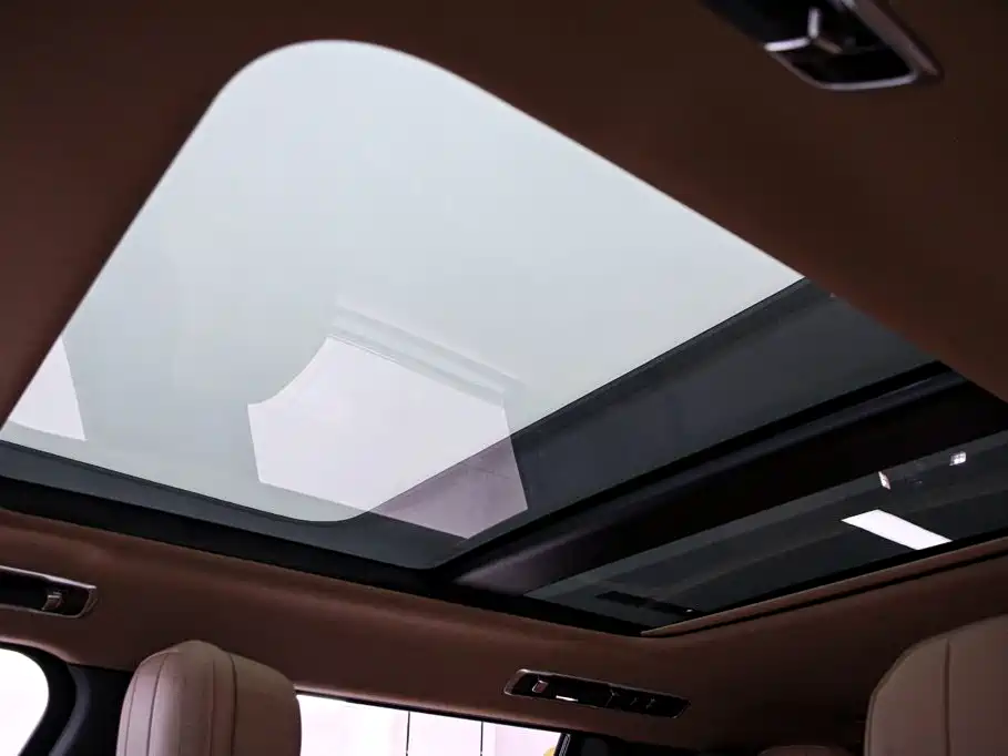 Range Rover 2025 Edition 3.0 L6 400PS Grand Extended Version