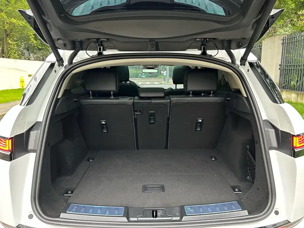 Range Rover Vogue 2022 249PS R-Dynamic Luxury