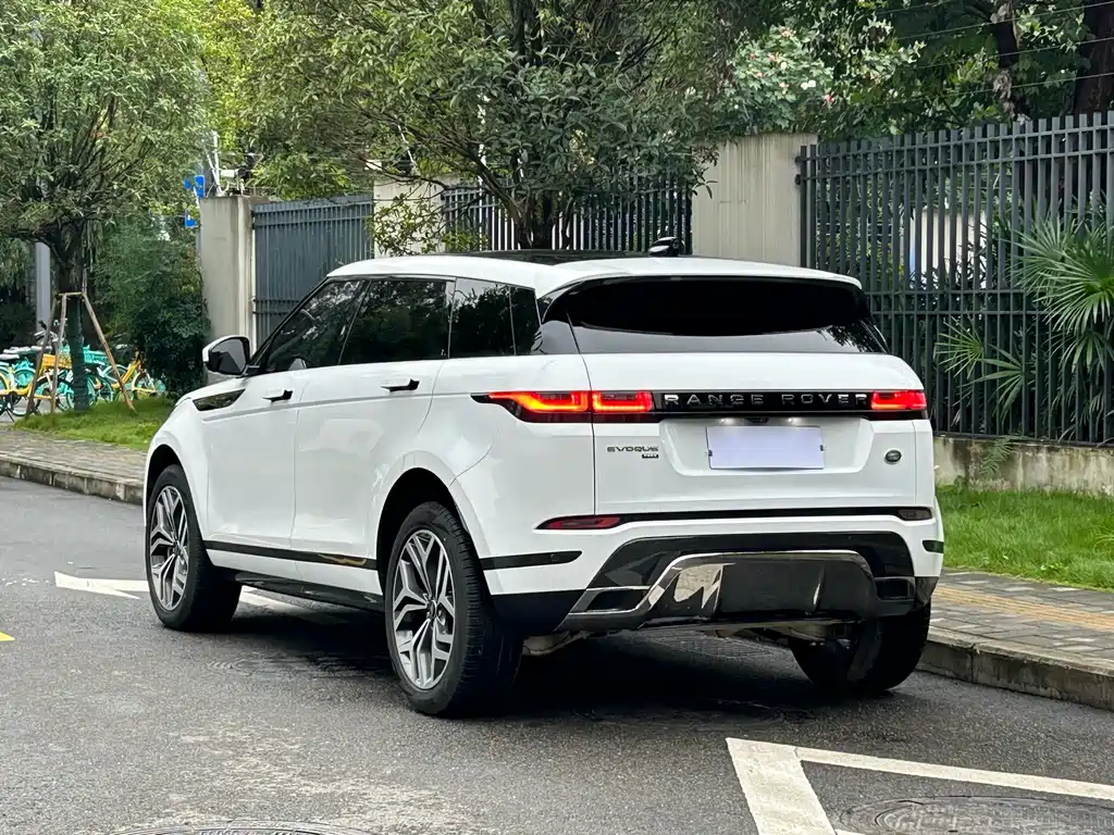 Range Rover Vogue 2022 249PS R-Dynamic Luxury