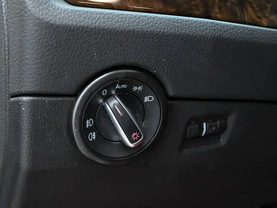 Mighty 2019 2.0TSI 4x4 Premium Edition 7-seater