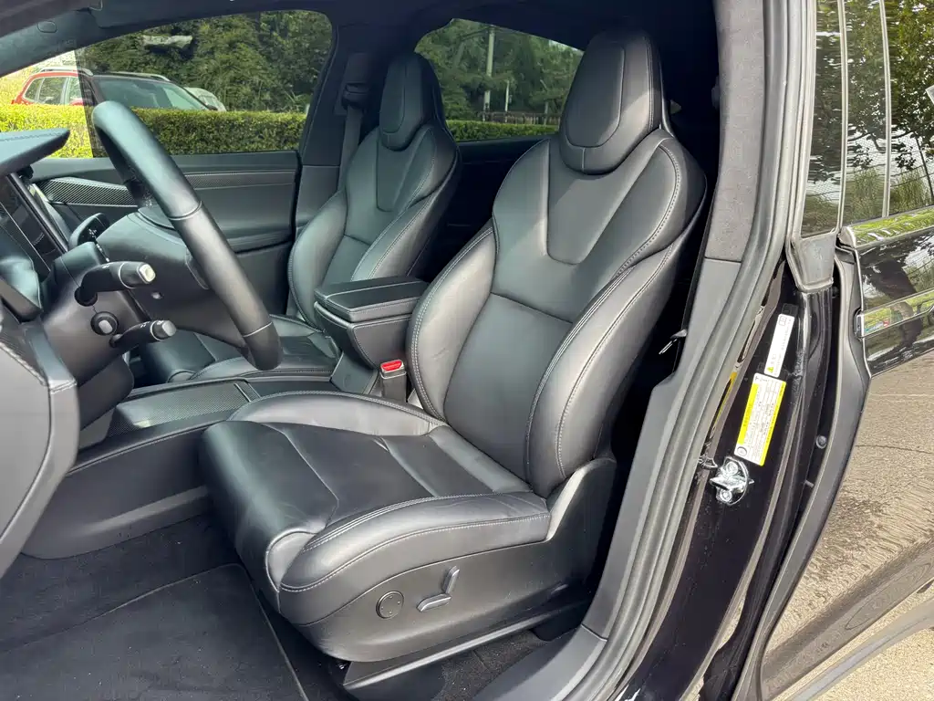 Model X 2017 Long Range Edition