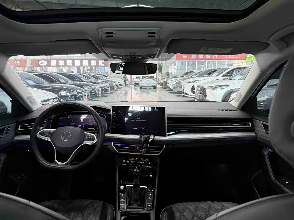 2023 Volkswagen Sagitar 280 TSI DSG Ultimate Plus Edition