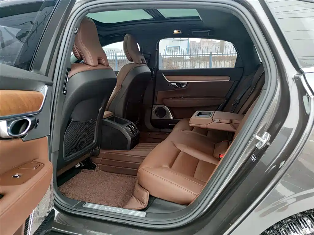 Volvo S90 2021 B5 Intelligent Comfort Luxury Edition