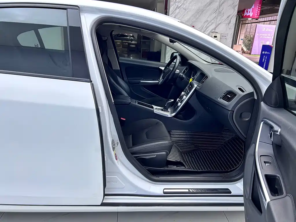 Volvo S60 2016 S60L T3 Smart Drive Edition