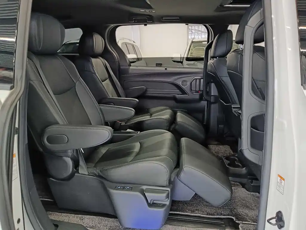 Sienna 2023 2.5L Hybrid Prestige Edition