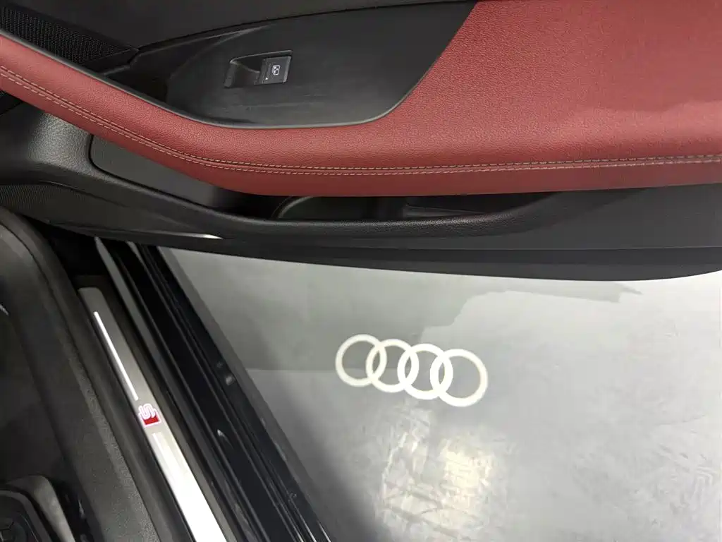Audi A7L 2024 45 TFSI quattro Black Warrior Edition