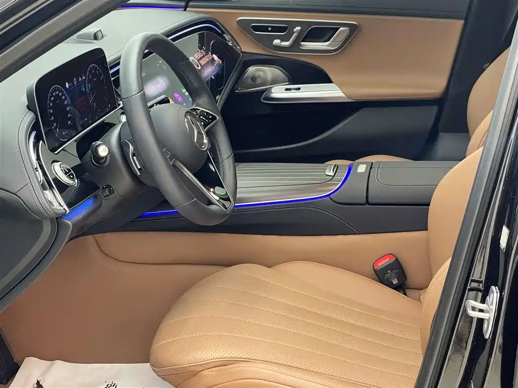 Mercedes-Benz E-Class 2024 E 300 L Fashion Edition