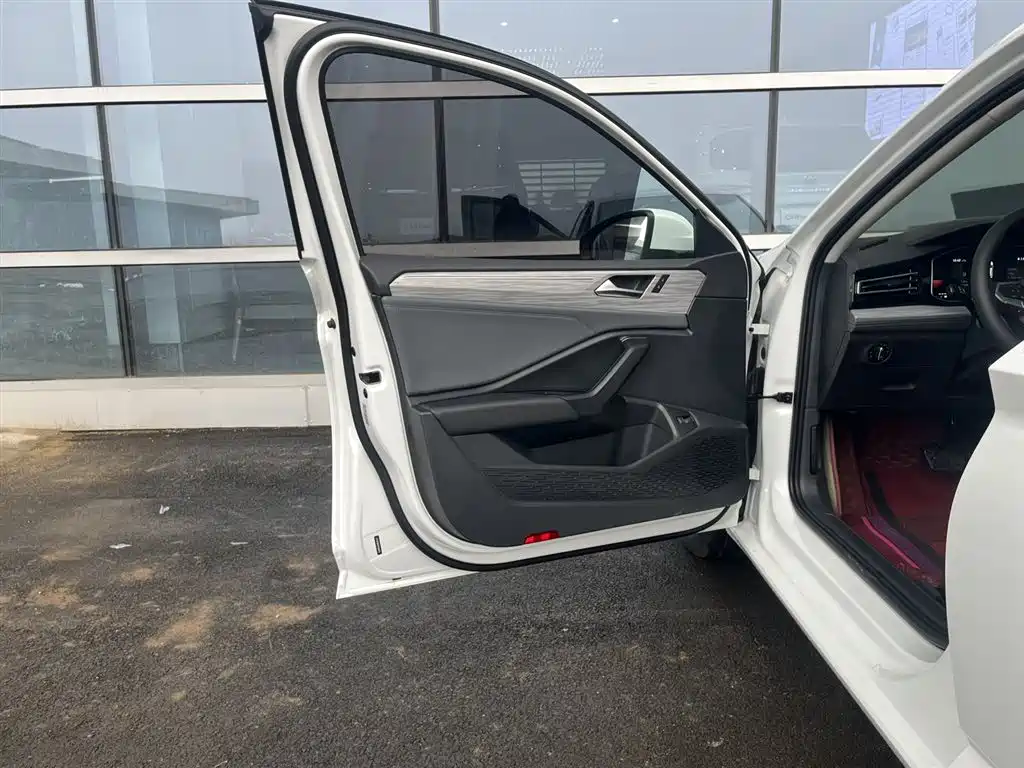 2023 Volkswagen Sagitar 300 TSI DSG Prestige Edition