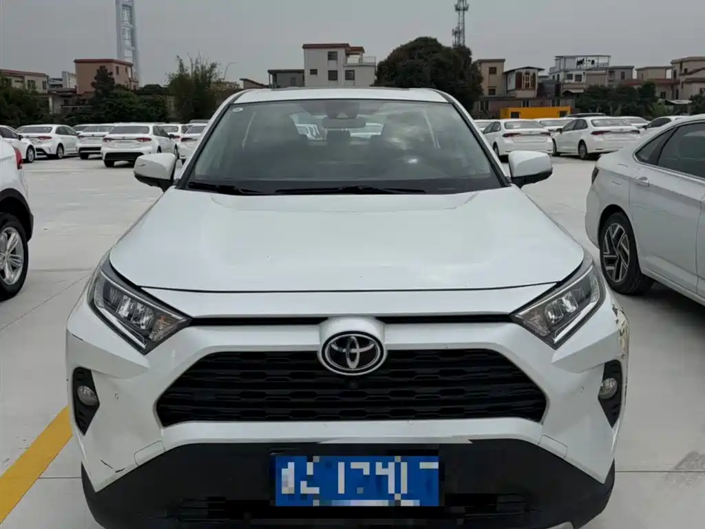 RAV4 2022 2.0L CVT Two-Wheel Drive Fashion Edition