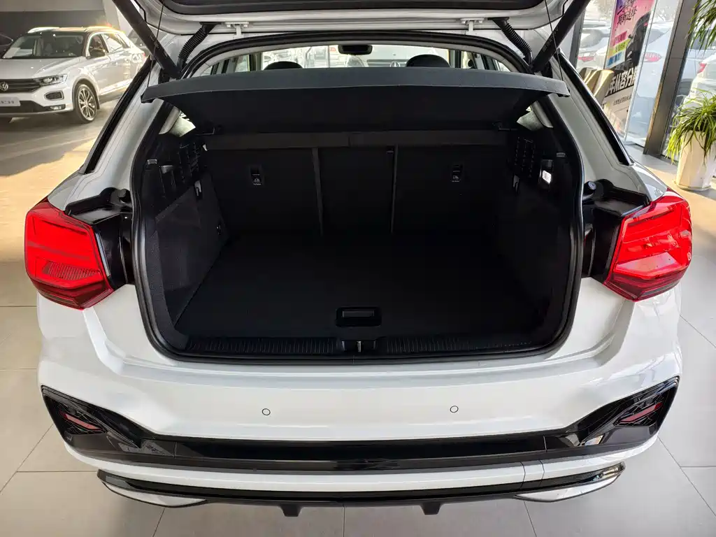 Audi Q2L 2024 35TFSI Premium Dynamic Edition