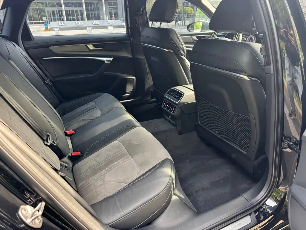 Audi A6L 2020 45 TFSI quattro Premium动感型