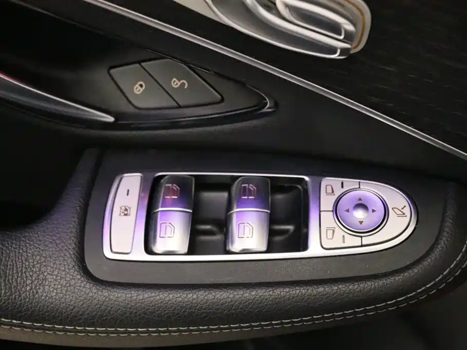 Mercedes GLC Coupe 2020 GLC 300 4MATIC Coupe SUV