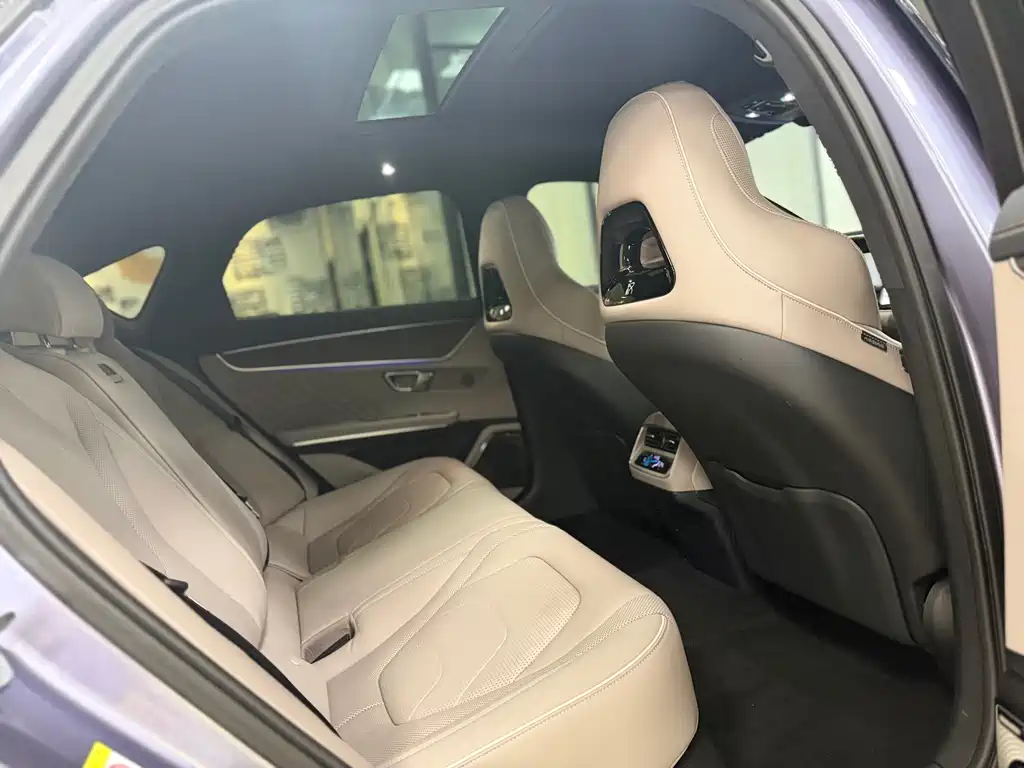 Han 2024 EV Glory Edition 610KM All-Wheel Drive Divine Eye Intelligent Driving Version
