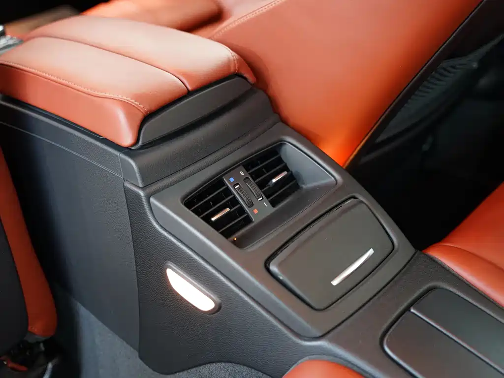 BMW M3 2011 Model M3 Two-Door Carbon Fiber Roof Edition