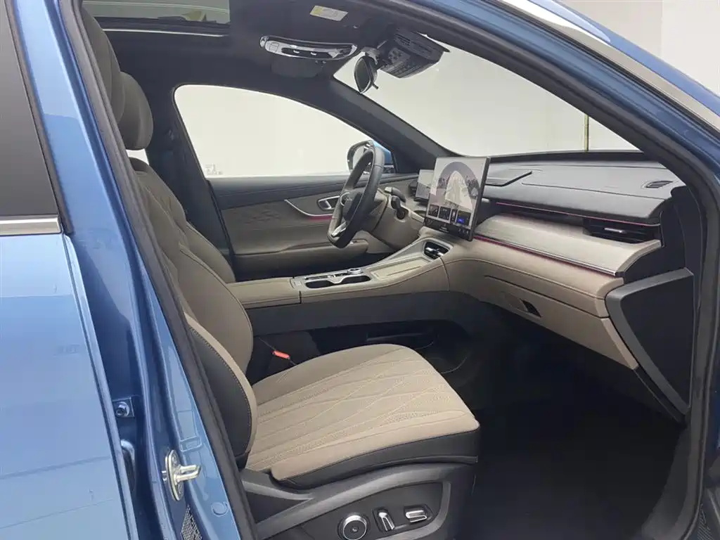 Ruihu 8 PLUS C-DM 2025 Edition 1.5T 116km Prestige 5-seat