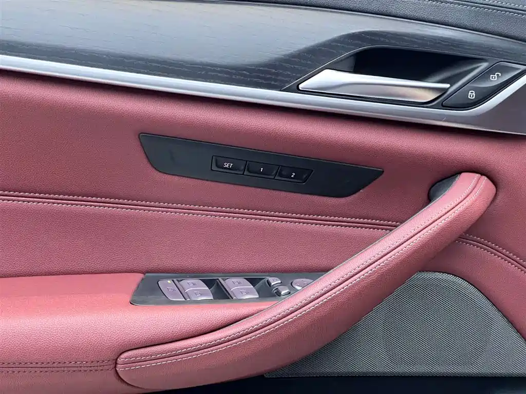 BMW 5 Series New Energy 2022 Model Refresh 535Le Pioneer Edition M Sport Package