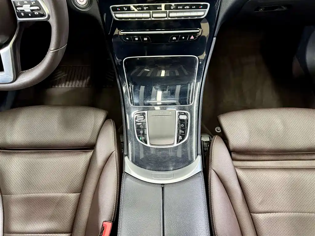 Mercedes-Benz GLC 2021 GLC 260 L 4MATIC Dynamic Edition