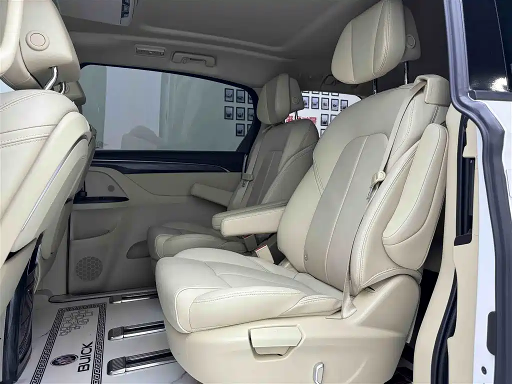 Buick GL8 2022 ES Luxury 653T