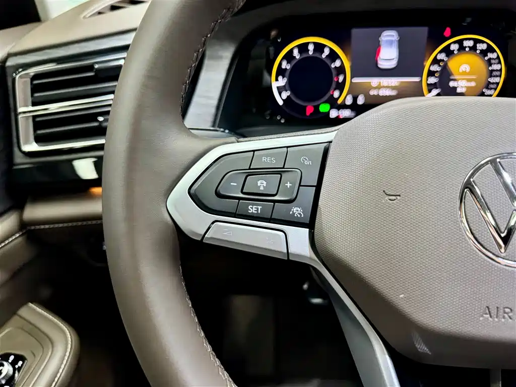 Viloran 2024 380TSI Prestige Edition