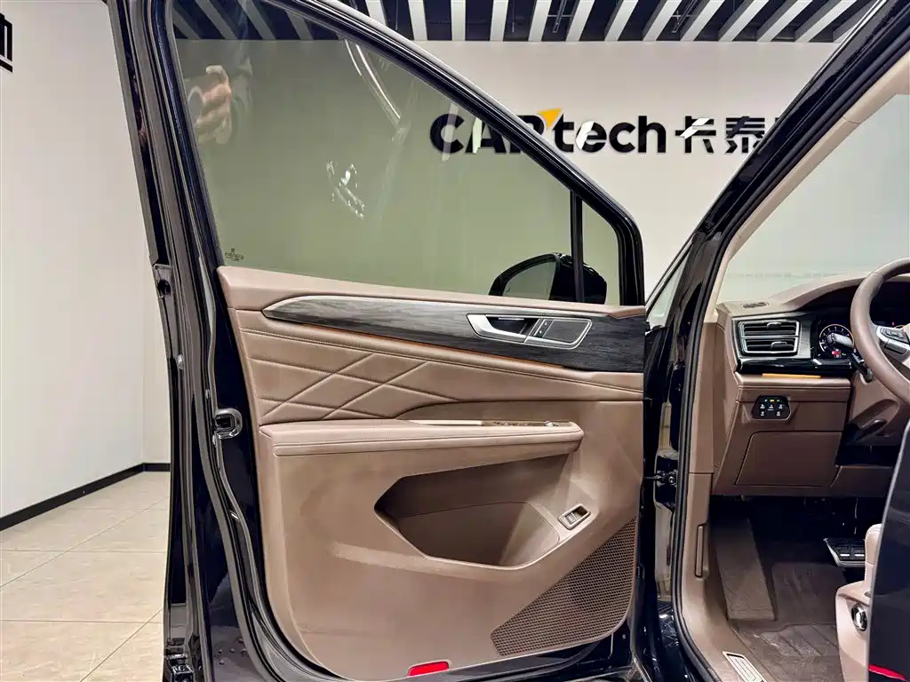Viloran 2024 380TSI Prestige Edition