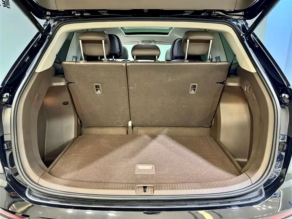 Viloran 2024 380TSI Prestige Edition
