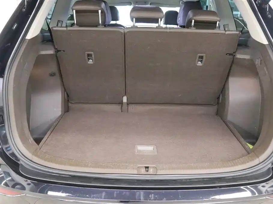 Viloran 2024 330TSI Business Edition