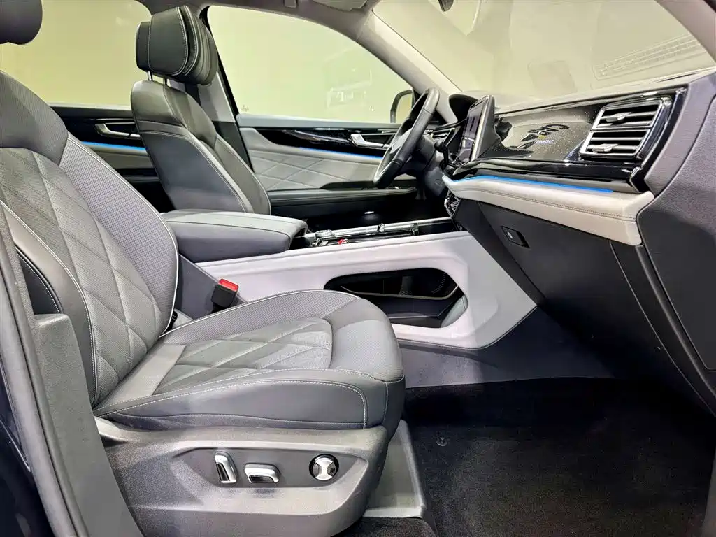 Tongyi 2024 Model 380TSI All-Wheel Drive Prestige Flagship Edition