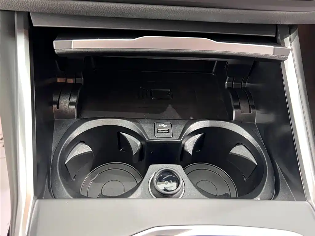 BMW 3 Series 2025 Model 325i M Sport Package