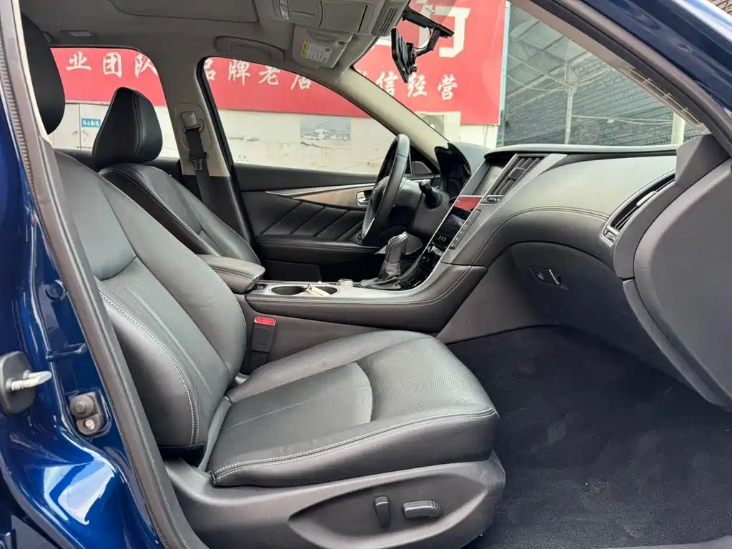 Infiniti Q50L 2018 model 2.0T Jinxiang Edition National VI