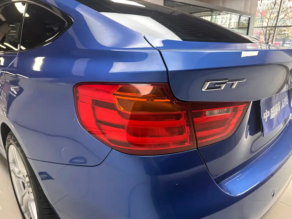 BMW 3 Series GT 2013 320i Fashion Design Package