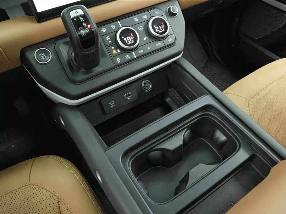 Land Rover Defender 2024 110 3.0T P400 Dark Special Edition