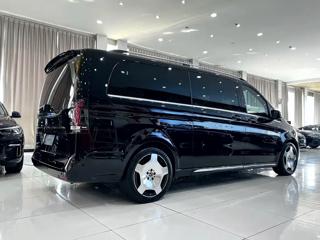 Mercedes-Benz V-Class 2024 300 L Long Wheelbase Luxury Edition
