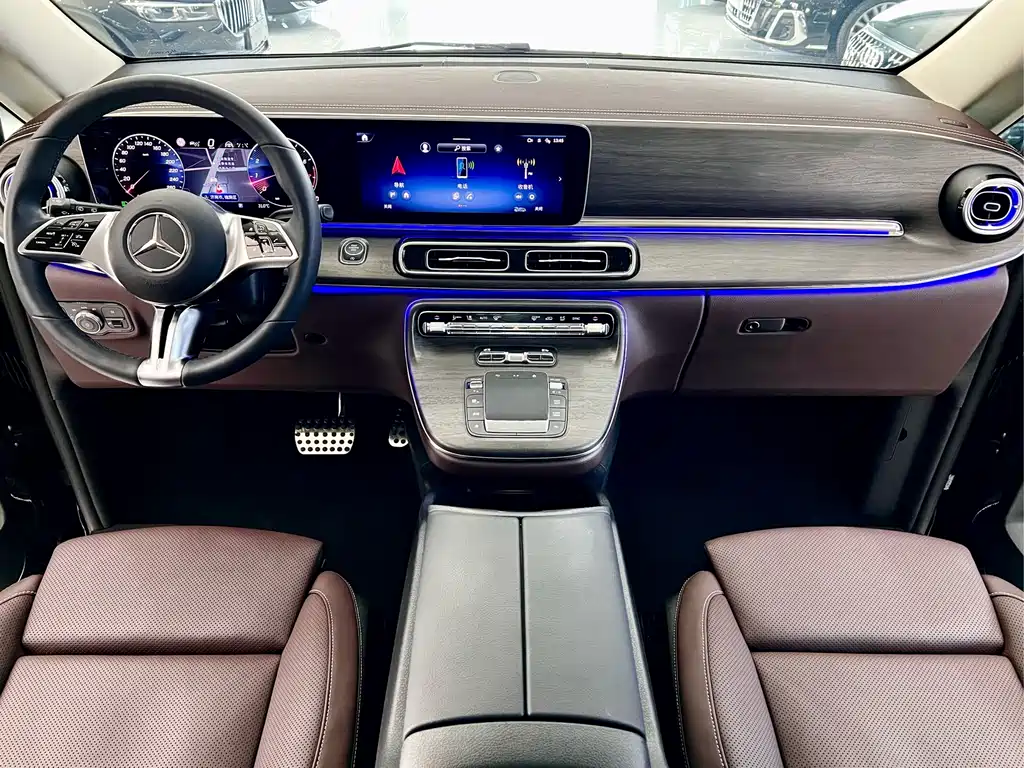 Mercedes-Benz V-Class 2024 300 L Long Wheelbase Luxury Edition