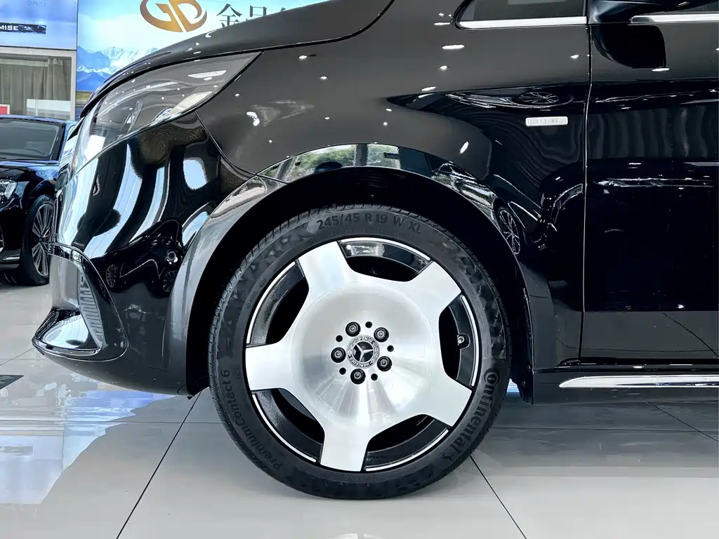 Mercedes-Benz V-Class 2024 300 L Long Wheelbase Luxury Edition