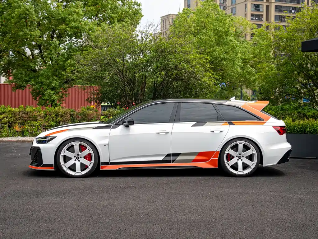 Audi RS 6 2025 model RS 6 Avant GT