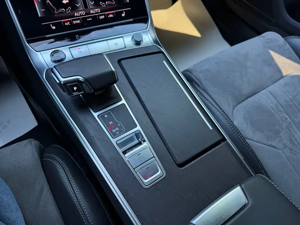 Audi A6L 2023 Facelift 45 TFSI quattro Premium Dynamic Model