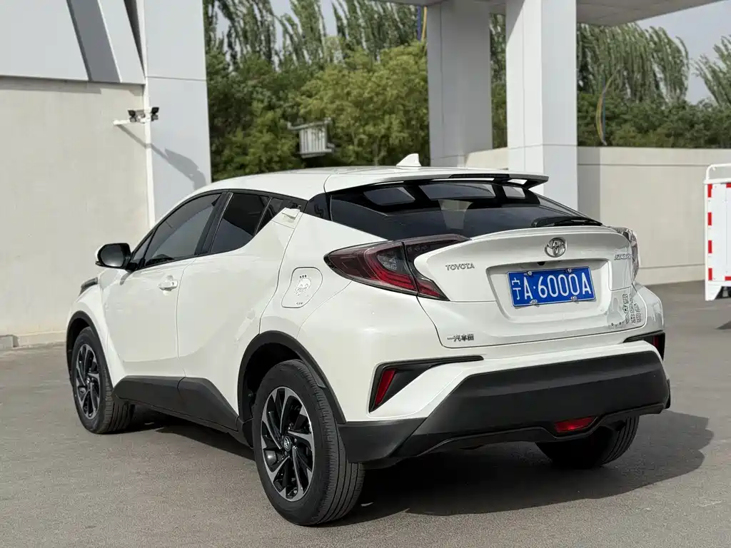 Yizhè IZOA 2020 2.0L Yichí Version