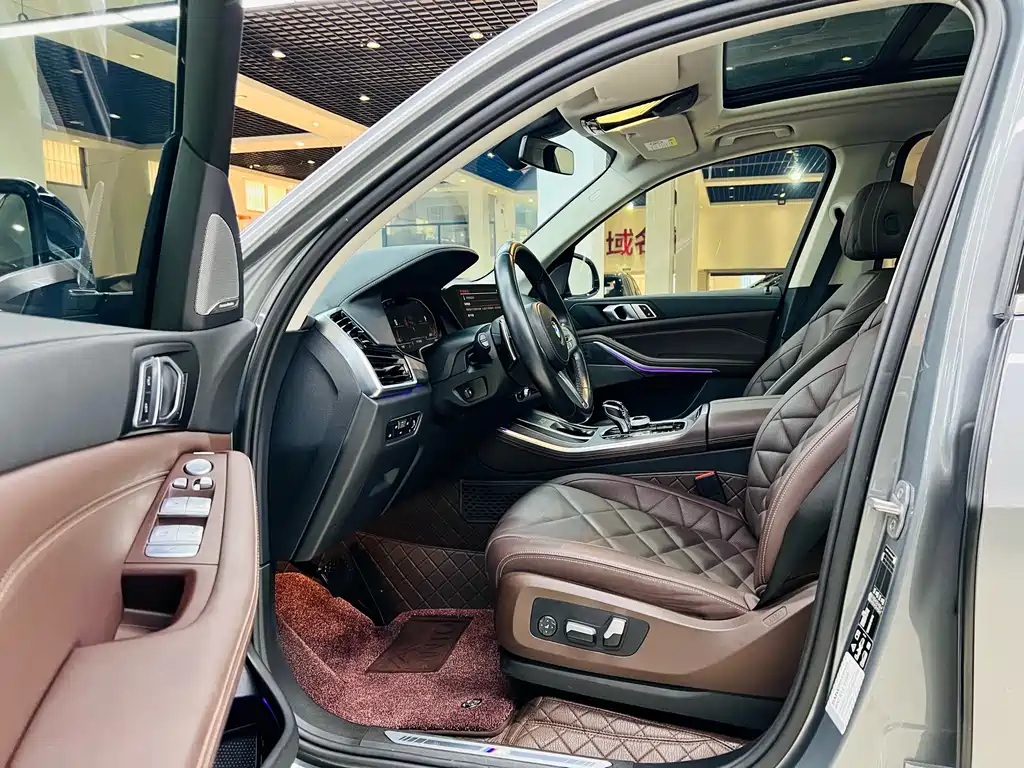 BMW X5 2022 xDrive 30Li M Sport Package