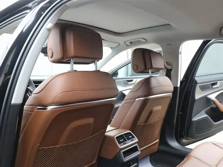 Audi A6L 2021 40 TFSI Luxury Aversion Edition