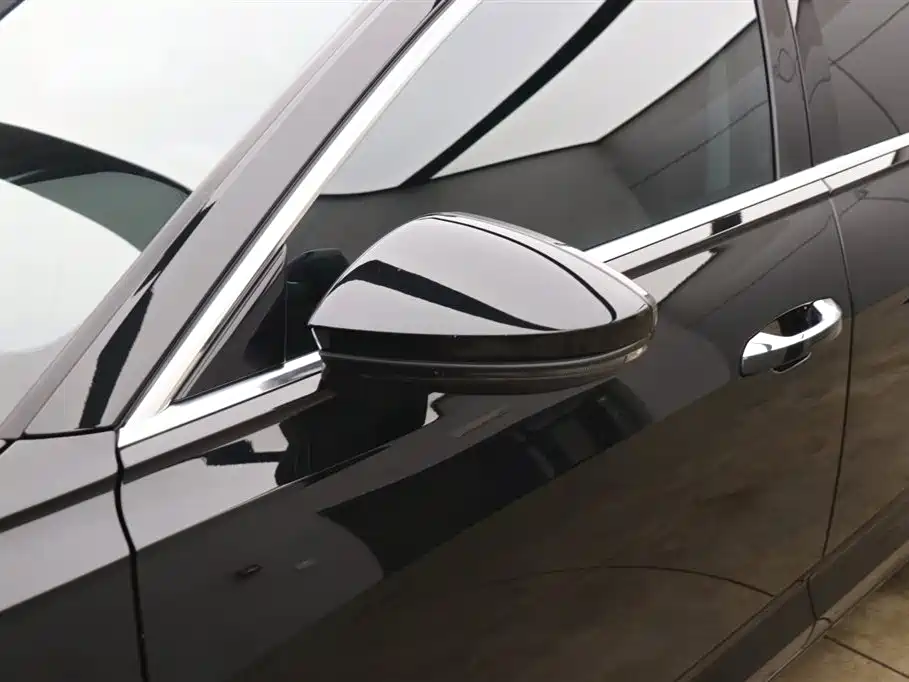 Audi A6L 2021 40 TFSI Luxury Aversion Edition