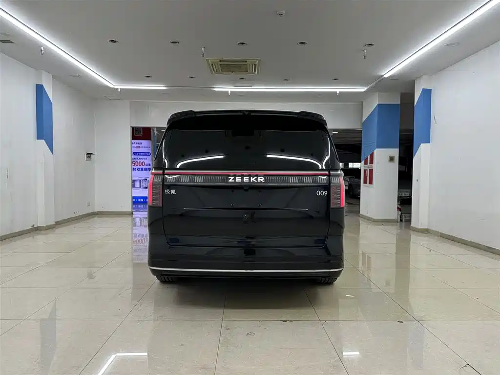 Jizhe 009 2024 Edition Six Executive Edition Four Wheel Drive 108kWh