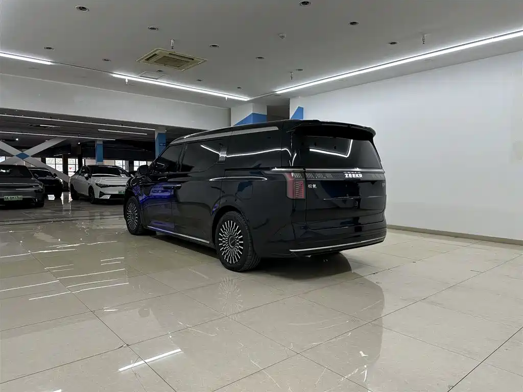 Jizhe 009 2024 Edition Six Executive Edition Four Wheel Drive 108kWh