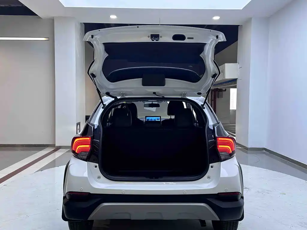 Yaris L 2022款 Yaris X 1.5L CVT Luxury Plus Edition