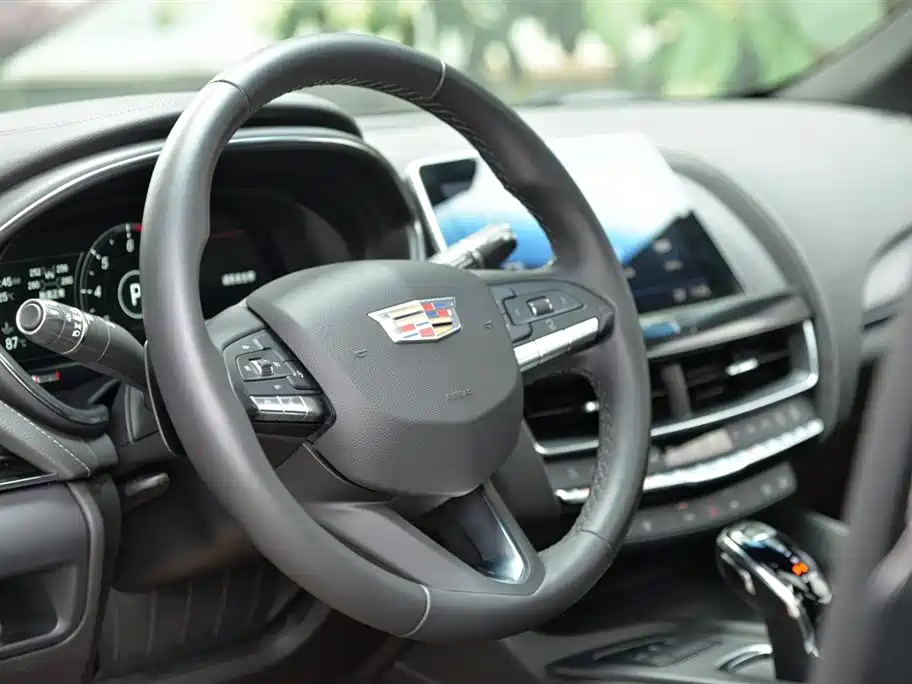 Cadillac CT5 2023 28T Luxury (Standard)