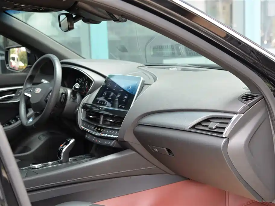 Cadillac CT5 2023 28T Luxury (Standard)