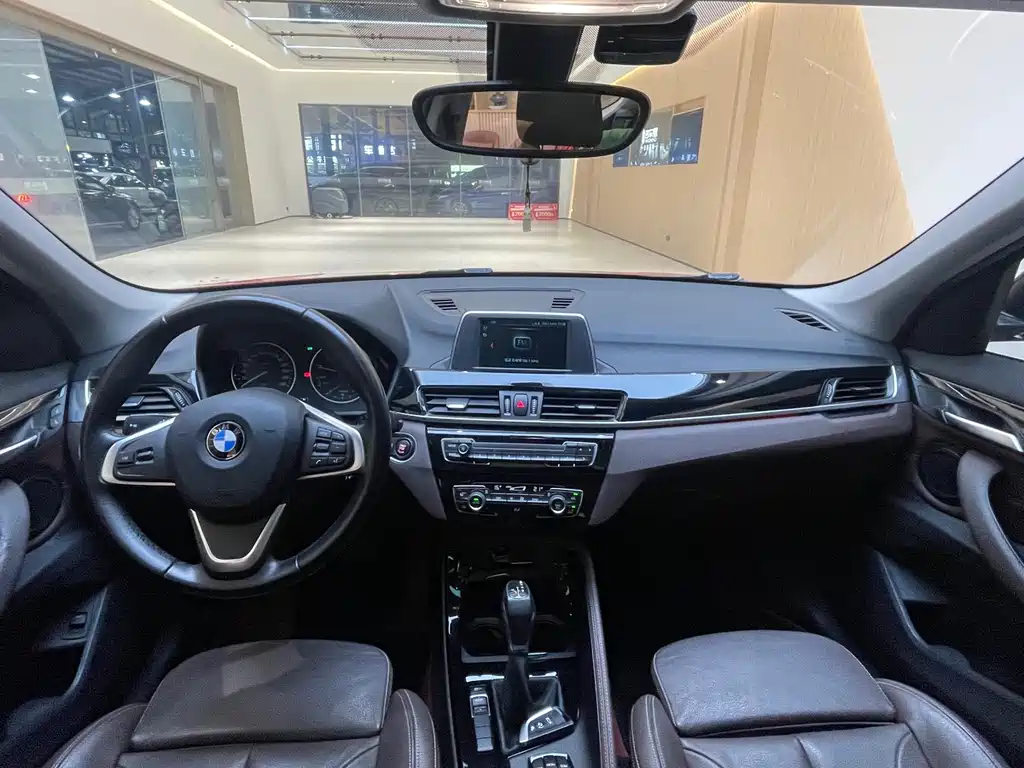 BMW X1 2018 sDrive18Li Luxury Edition