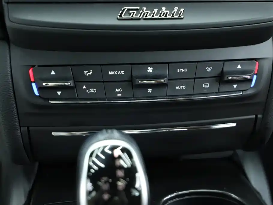 Ghibli 2018 Facelift 3.0T Standard Edition